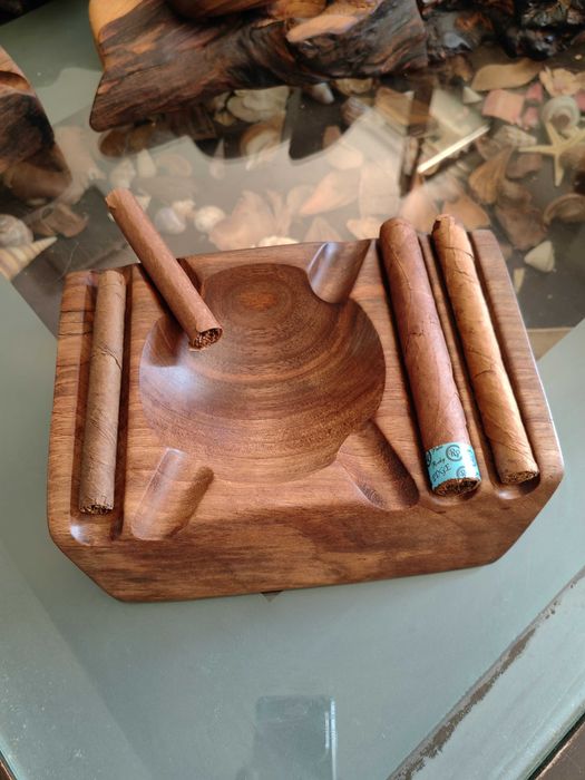 Пепелник за пури