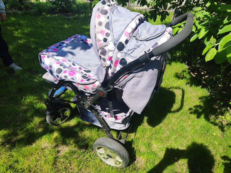 Коляска в хорошем состоянии