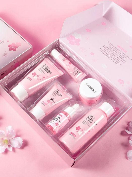 Japan sakura cosmetiks  skincare cet