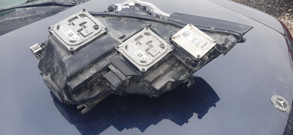 Десен фар за ауди а7 2016 год. за части