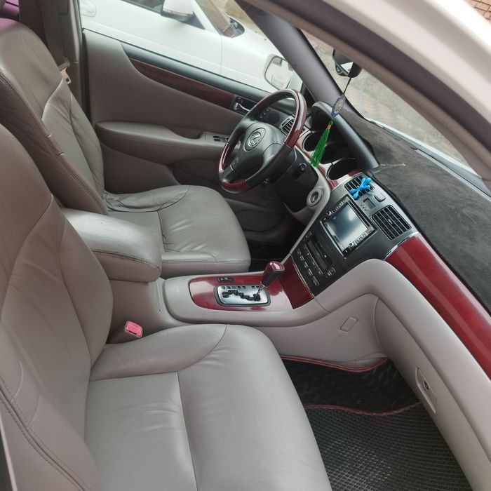 Продам LEXUS ES330