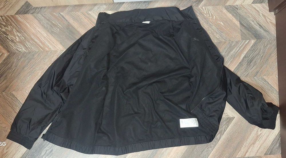 Nike горница (ветровка)