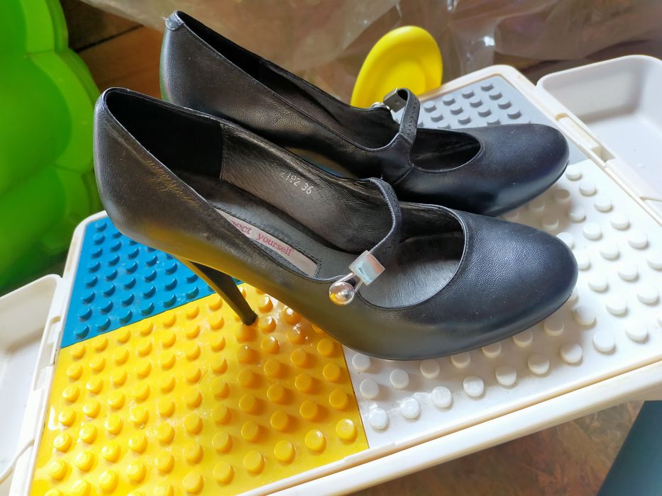 Отдам кожаные туфли Respect 36р