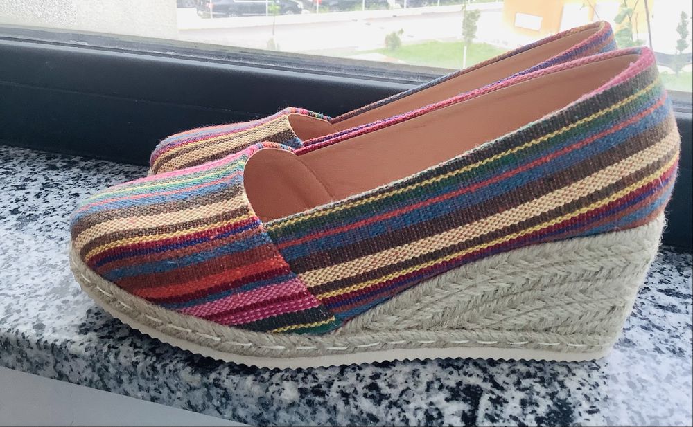 Pantofi cu platforma, 37