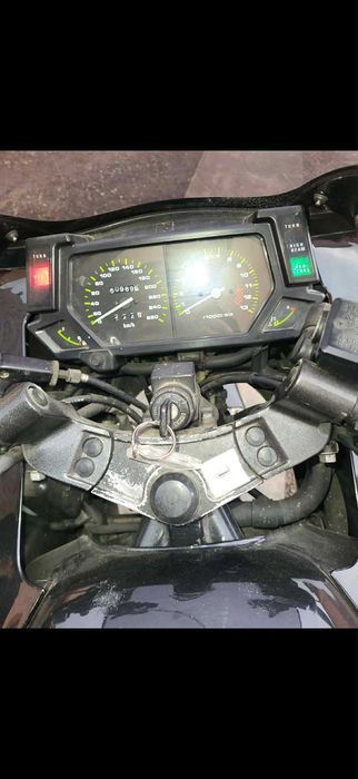 motocicleta kawasaki gpz 600