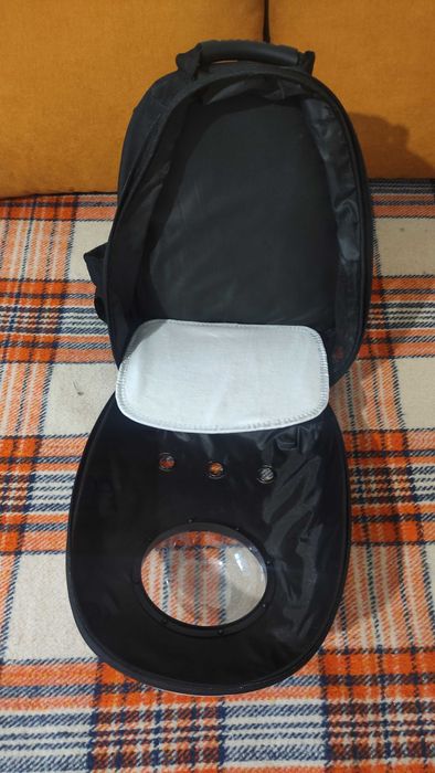 Раница за котки тип "космонавт"