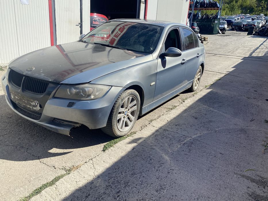 Dezmembez BMW E90 2.0 benzina N46B20B