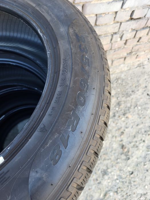 4 бр зимни 235/60/18 Pirelli
