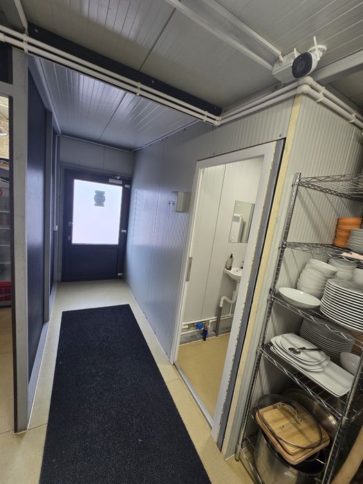 AFACERE LA CHEIE. Vând sau ofer spre inchiriere, Terasa cu Bucatarie s