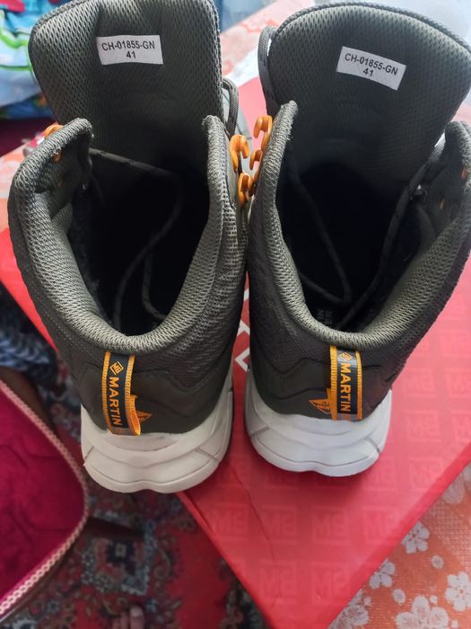 Продам Зимние мужские Кросовки