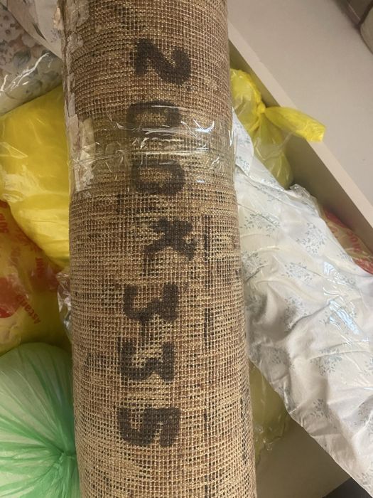 Продам два ковра, шерстянные, бу