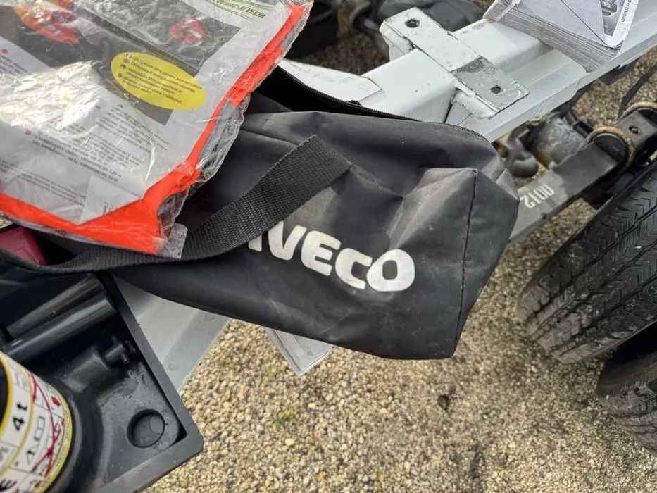 ЧИСТО НОВ Авариен Комплект за всички модели на Iveco Daily