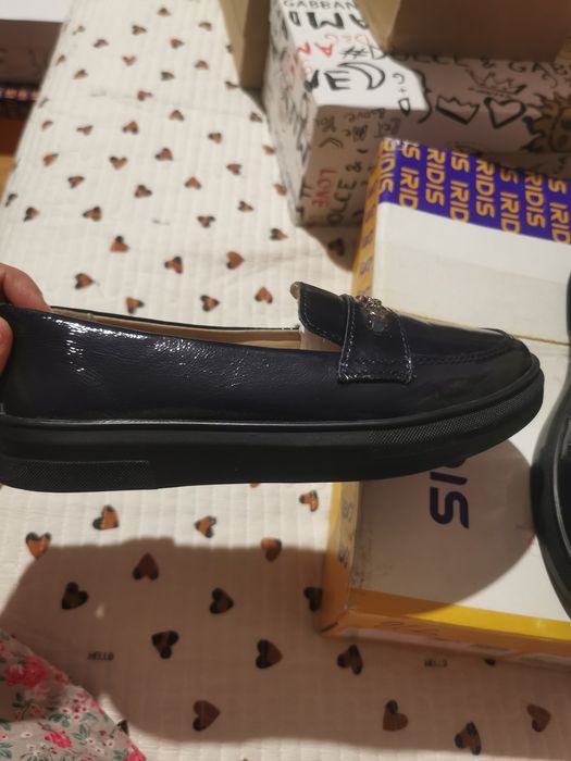 Продам детские туфли