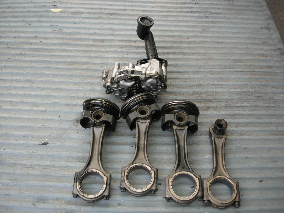 Piston+biela,pompa ulei Renault Boxer 2.2 HDI, 103kw, 4H03-4HB,an 2021