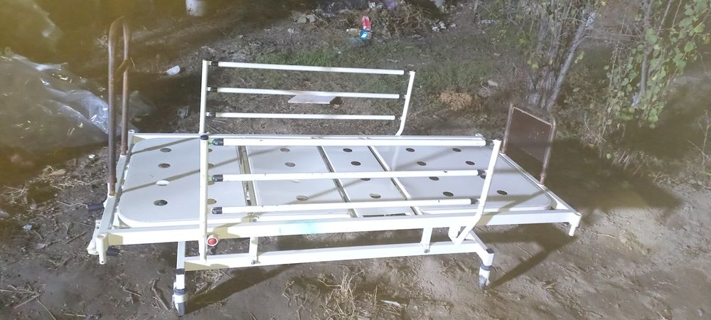 Медицинский кровать