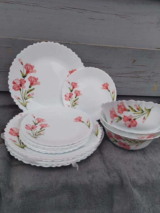 Set farfurii 18 piese