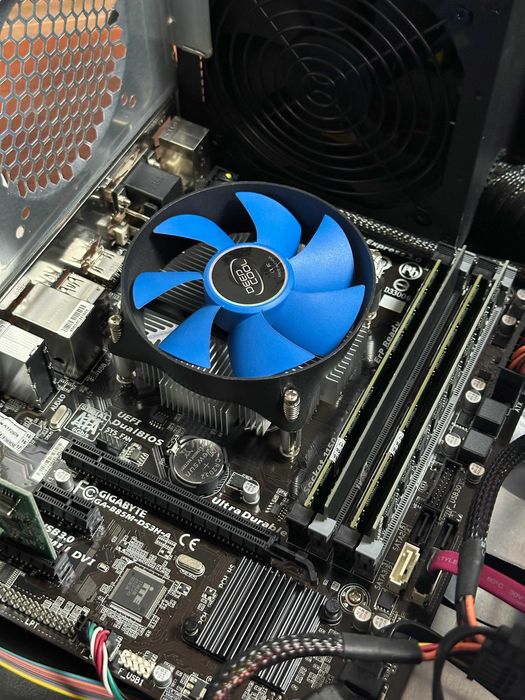 Сервер, системный блок Core i5-4460, 24 ГБ ОЗУ