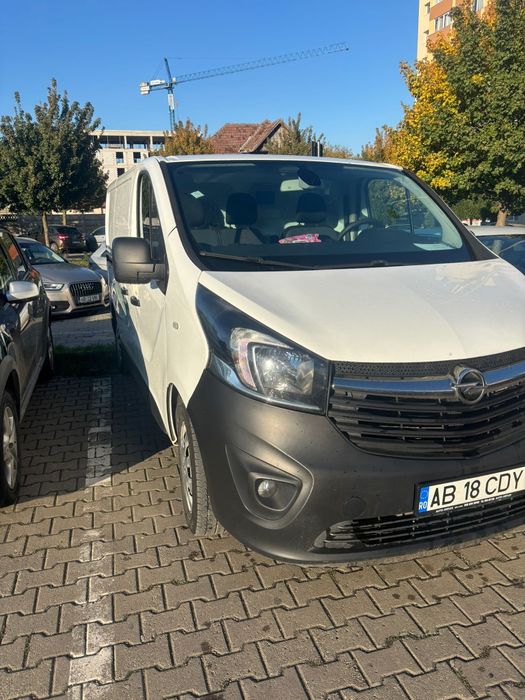 Vand opel vivaro an 2016 sau schimb cu autoturism