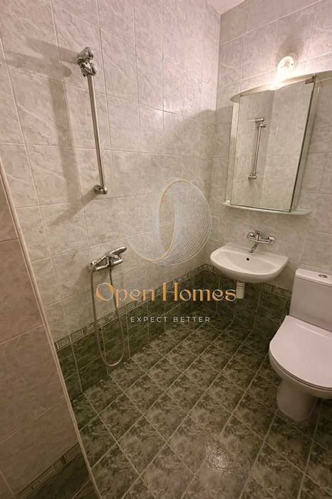 Обширен двустаен в жк. Тракия, гр. Пловдив