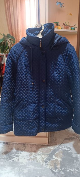Продам стеганную  куртку