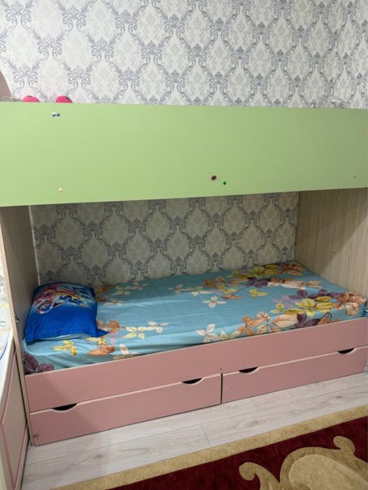 Продам 2-х ярусную кровать