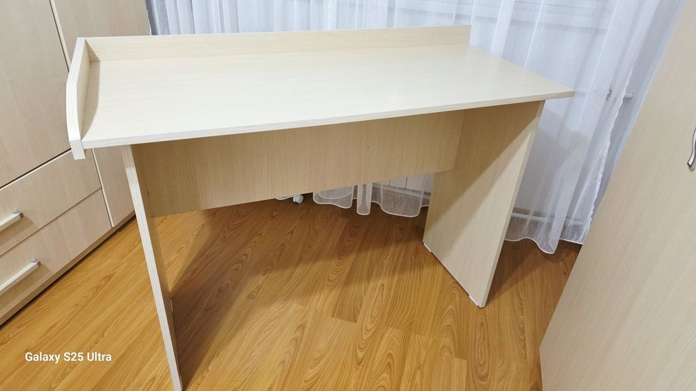 Birou din PAL – stare foarte buna