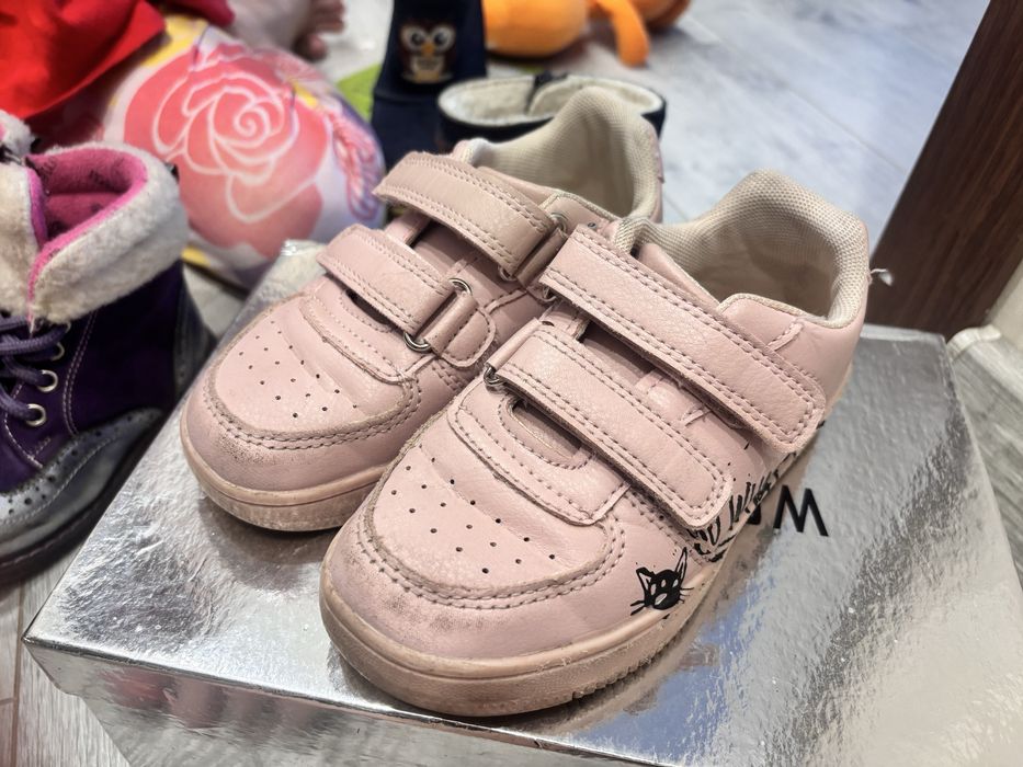 Детские обуви разные