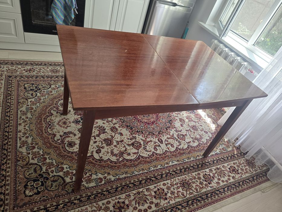 Продам кухонный стол 120*80