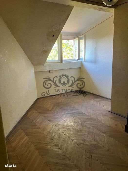 De vanzare Apartament cu 4 camere in casa/vila in Brasov-Blumana — fotografia 1