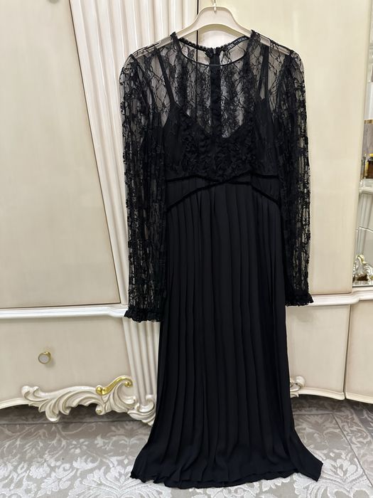 Платье Zara, размер XS подойдет на S