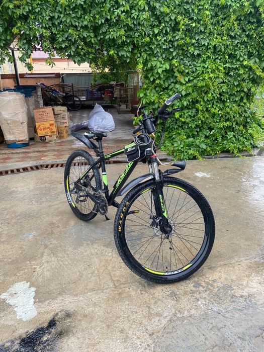 Только один сезон катались