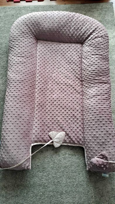 Двустранно бебешко гнездо за сън