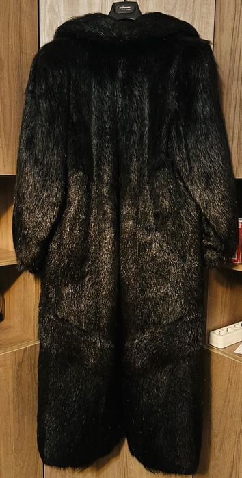 Haina de blana de nurca neagra -  NOUA, impecabila - marime L-XL