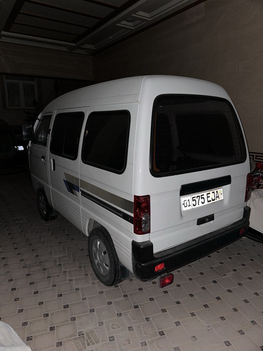 —Дамас___Damas—.