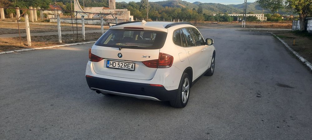 Bmw x1.           .