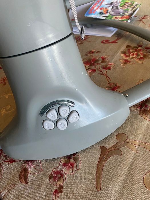 Продам шезлонг 30000т.