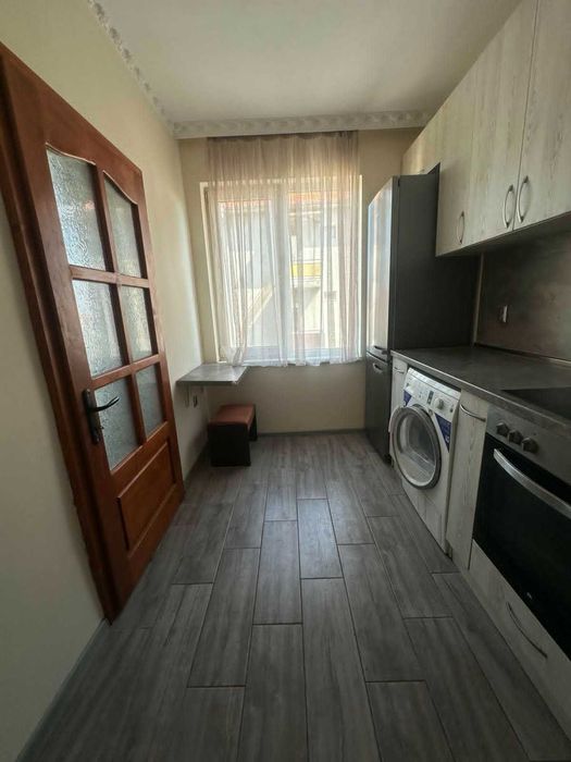 Дава се под наем Четиристаен апартамент в Варна, Виница - 110 кв.м за 648.21 € - Снимка #10
