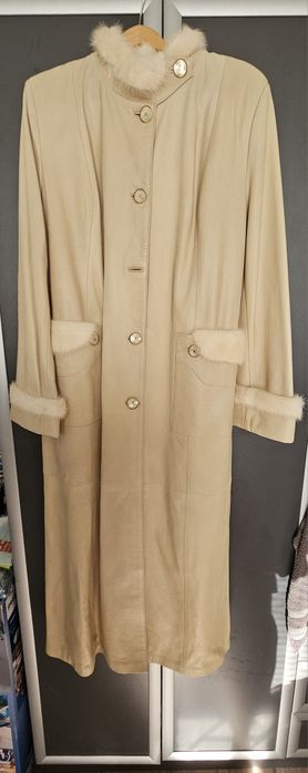 Дълго палто от естесвена кожа