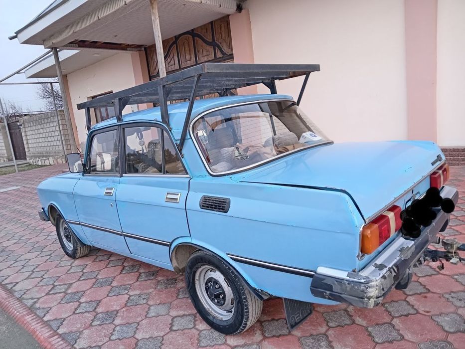 Avtomabil  tachkasi bilan sotiladi