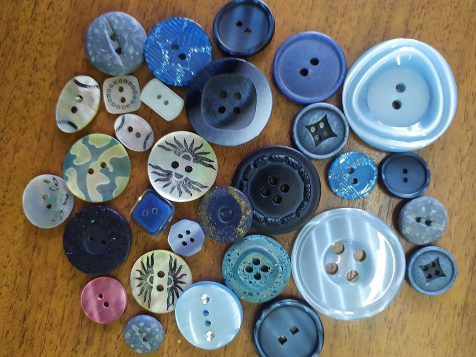 Продаю наборы пуговиц для творчества