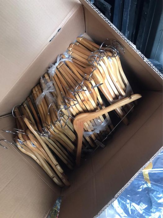 Вешалка от 100 тг