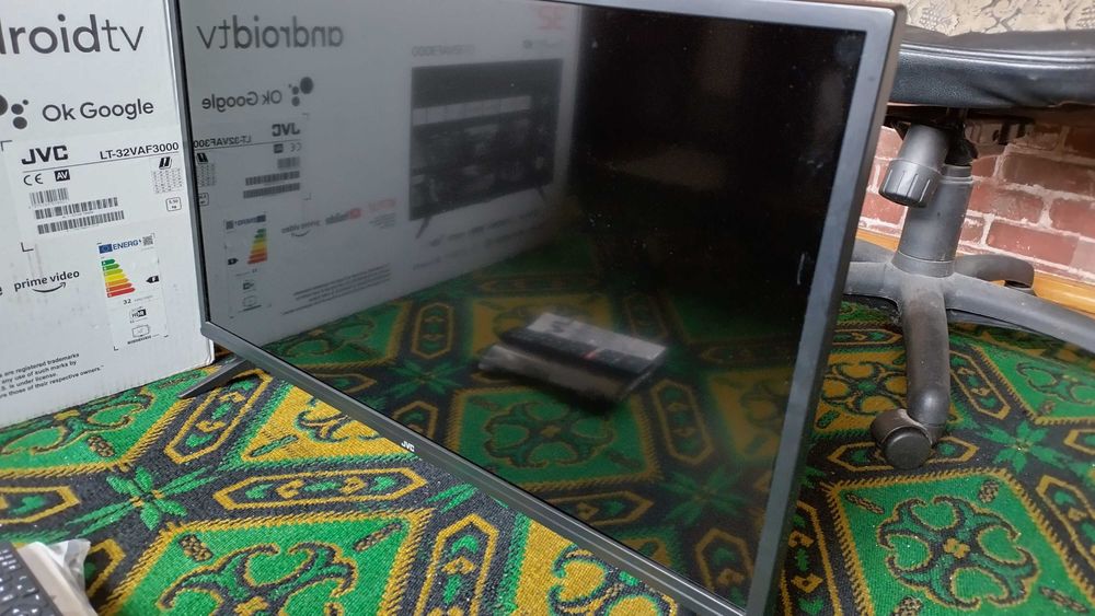 Android Телевизор JVC 32VAF3000