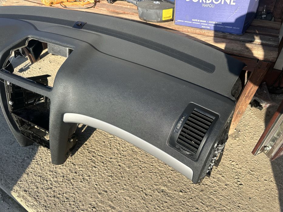 Табло със десен airbag за Шкода Октавия 2008-2013г.!