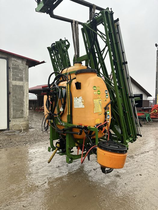 Vand met pompa erbicidat Amazone UF1200 full hidraulic