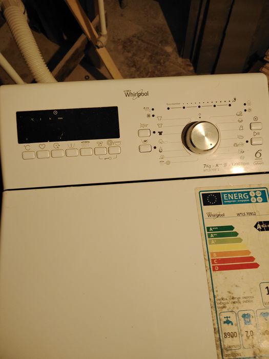 Пералня Whirlpool горно зареждане