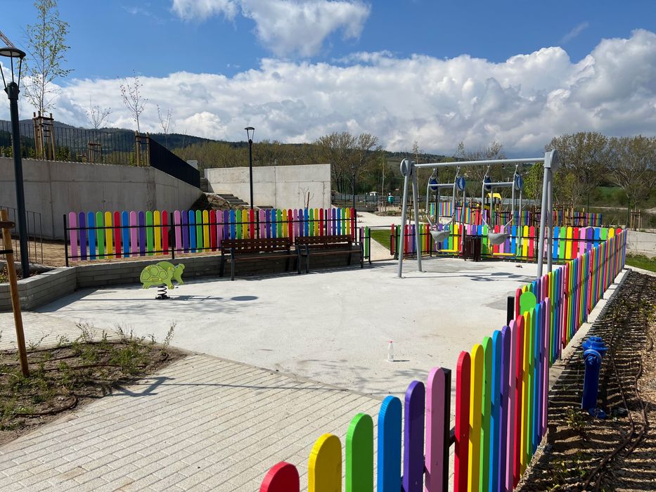 Продава се Къща в с. Лозен, Област София-град - 345 кв.м за 1740 €/кв.м - Снимка #16