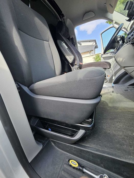 Scaun față dreapta pentru VW T5 / T6 / T6.1 (2019).