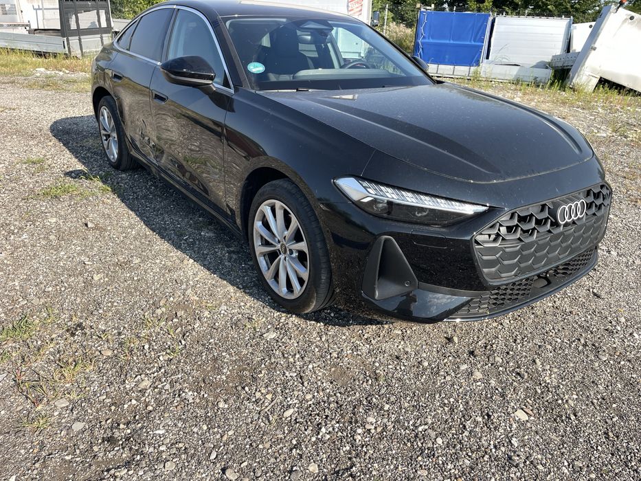 Audi A5 40TFSI  2025 AVARIAT