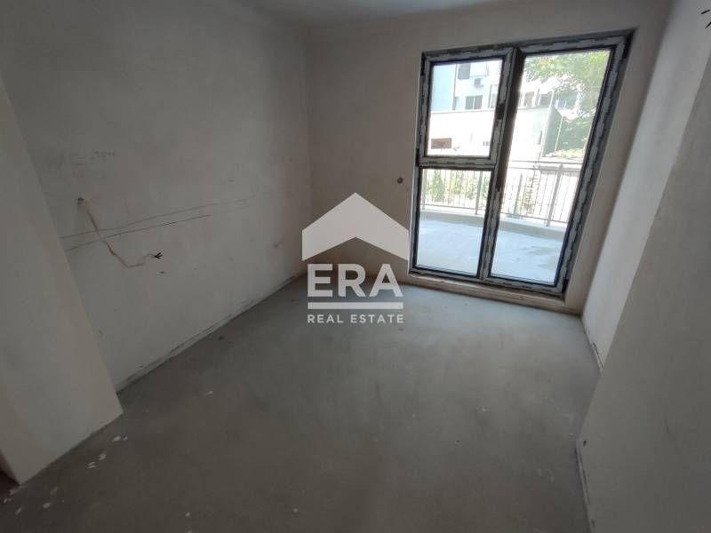 Продава се Тристаен апартамент в Варна, Операта - 108 кв.м за 1991 €/кв.м - Снимка #3