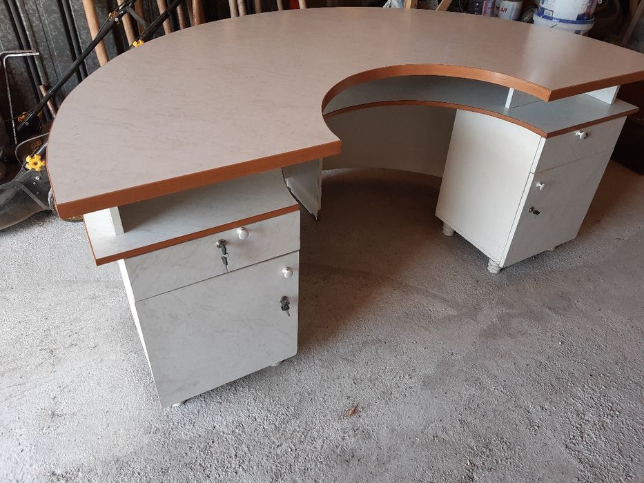 Продам офисный стол